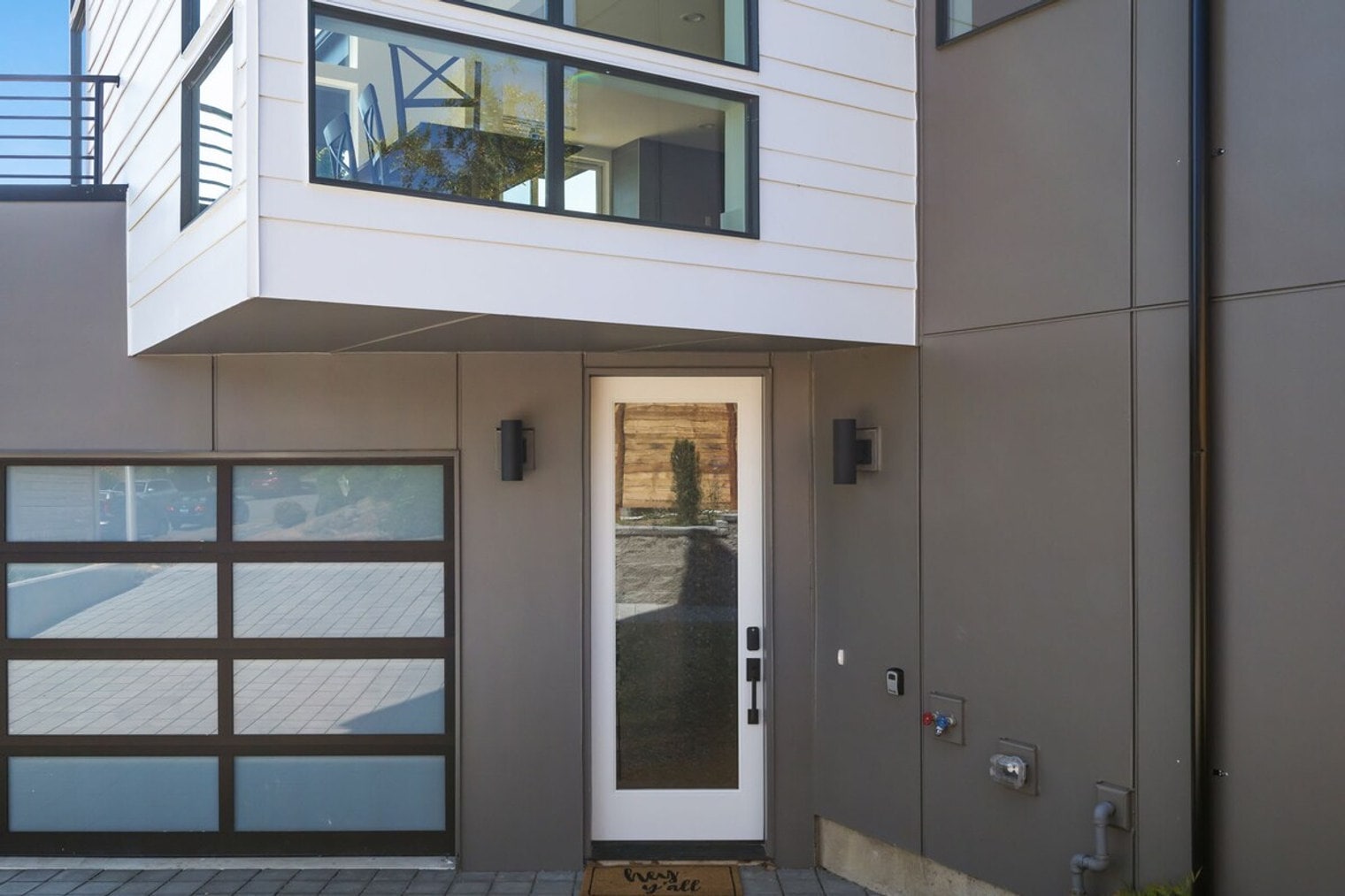 Building Photo - 5300 NE 67th St