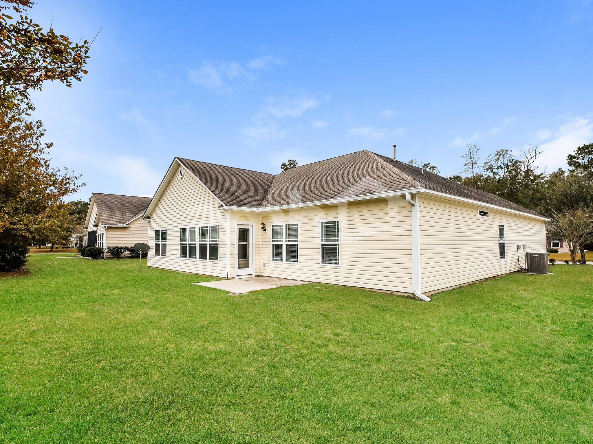 Building Photo - 7 Wyndham Dr