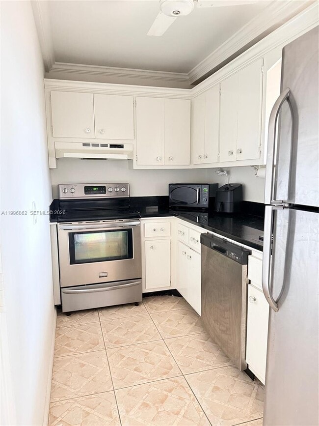 Building Photo - 3201 NE 14th Street Causeway