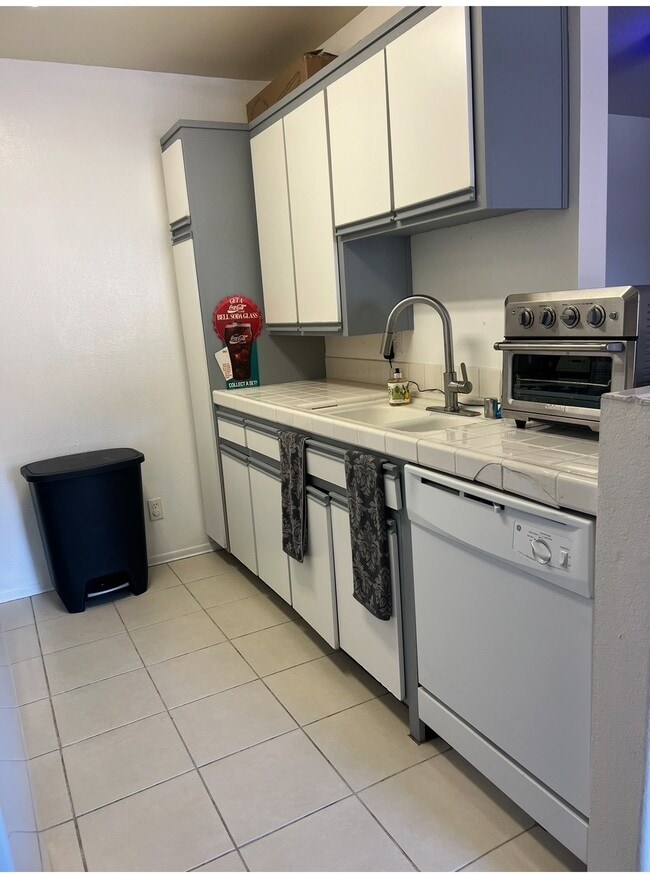 Building Photo - 15455 Sherman Way