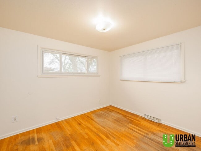 Building Photo - For Rent – Spacious 5 Bedroom Home in Spokane Valley