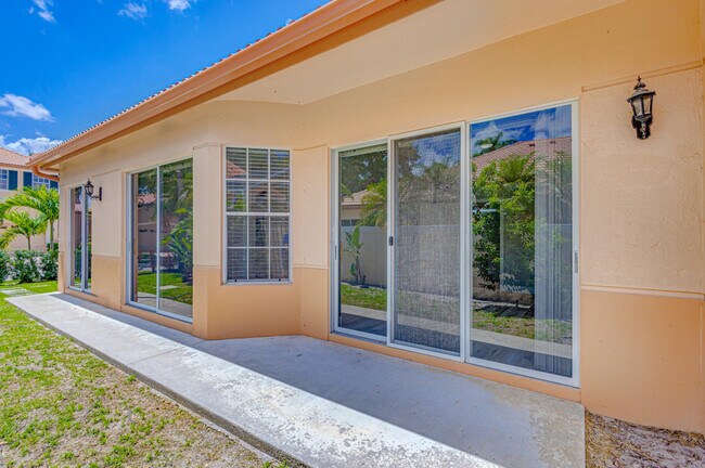 Building Photo - 146 Monterey Pointe Dr