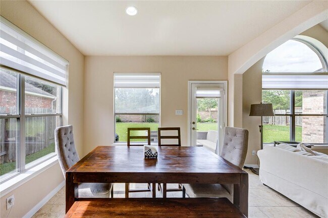 Building Photo - 9834 Parsonsfield Ln