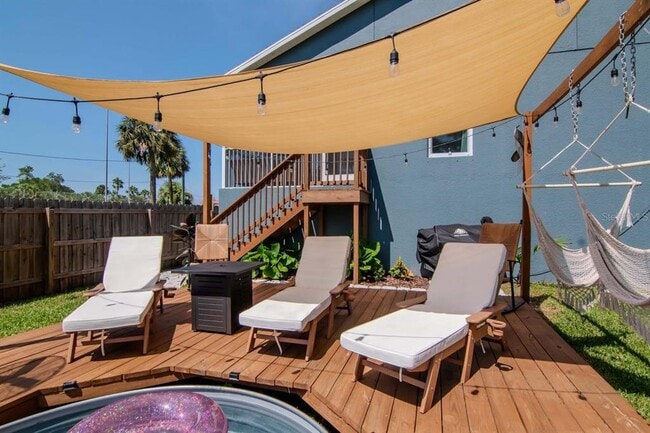 Building Photo - 5352 Cotee River Dr