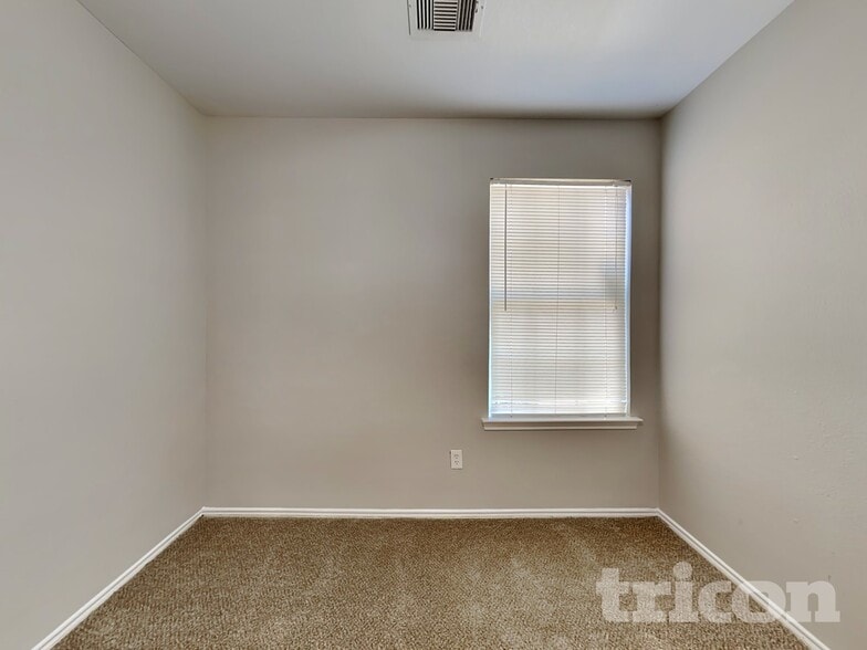 Building Photo - 20406 Clydesdale Ridge Dr