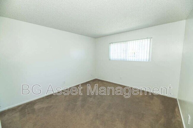 Building Photo - 1746 Kidder Ave