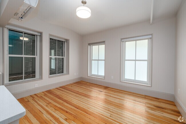 Studio - The Olbiston Apartments