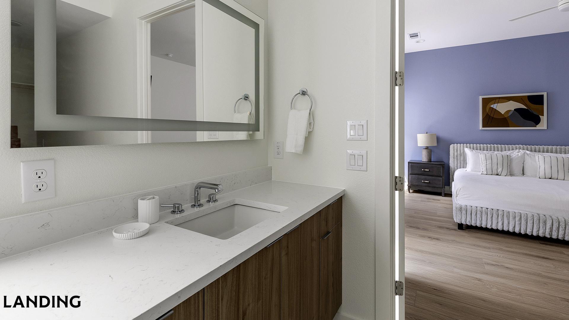 Building Photo - 2206 Arroyo Ave