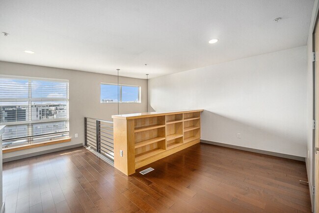 Building Photo - 2 Bed 2 Bath in Prime Location in LoHi