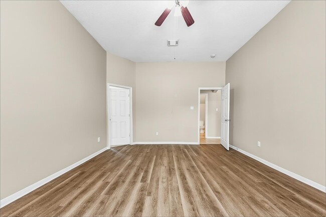 Building Photo - 15311 Forest Creek Farms Dr