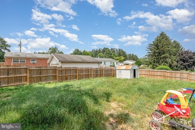 Building Photo - 302 Hickory Hill Terrace