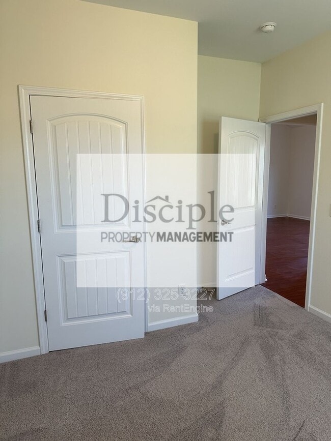 Building Photo - 20 Wesleyan Dr