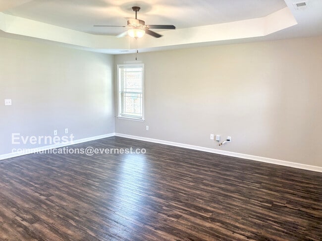 Building Photo - 121 Beaver Brook Pl