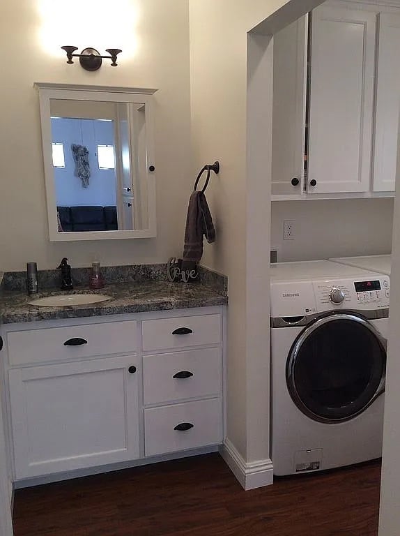 Building Photo - 304 Nevada Way