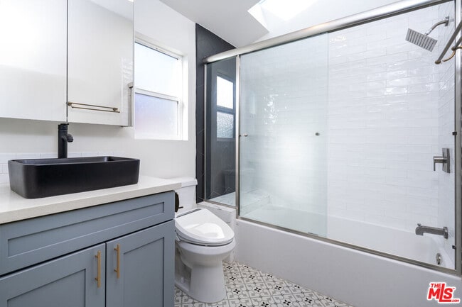 Building Photo - 6461 Whitman Ave