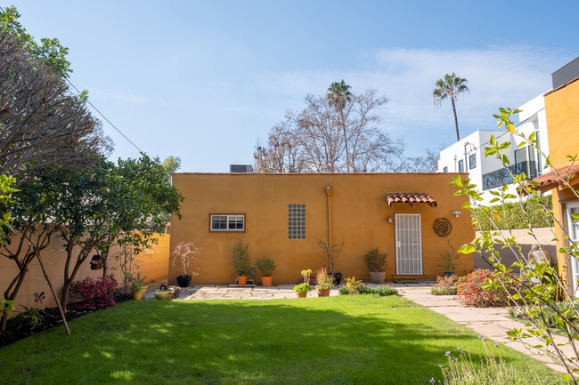 Backyard - 844 N Laurel Ave