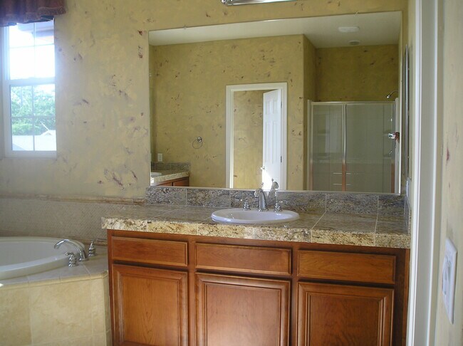 Building Photo - 67 E St