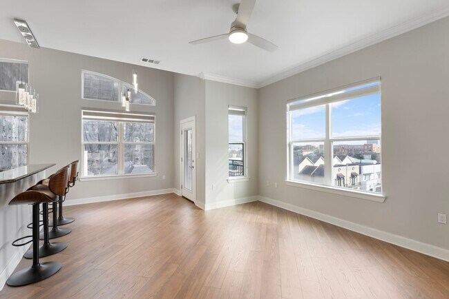 Building Photo - 1010 Rosine St