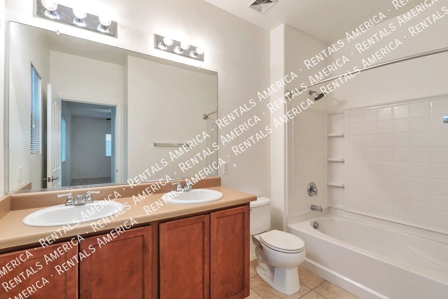 Building Photo - 8960 N Country Home Ln