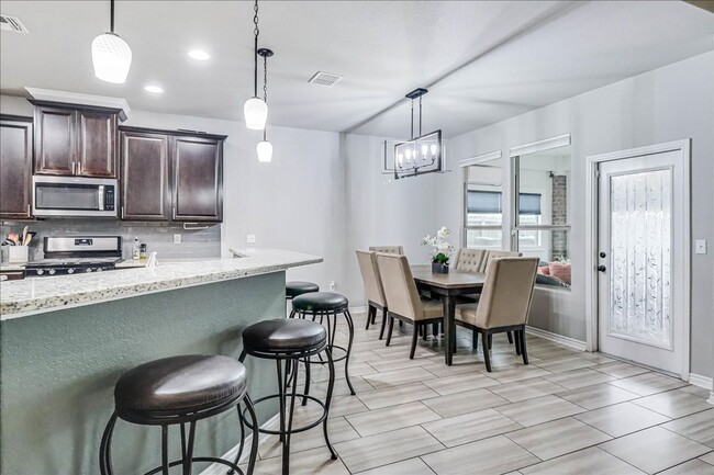 Building Photo - 7809 Pavo Real St