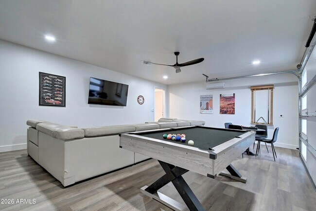 Building Photo - 6401 E Larkspur Dr