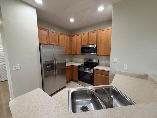 Building Photo - 2925 Crestwood Ter