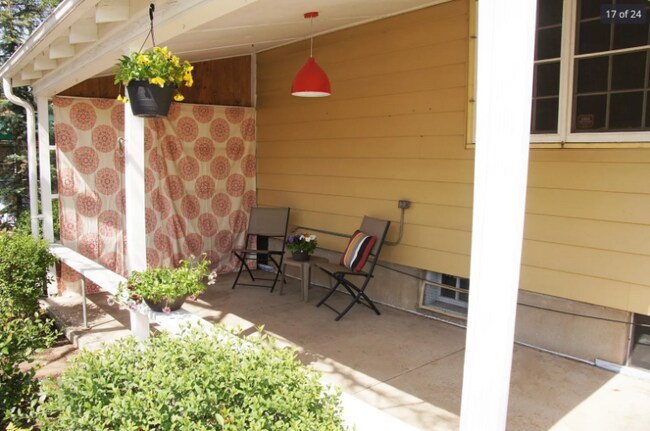 Building Photo - 2585 S Logan St