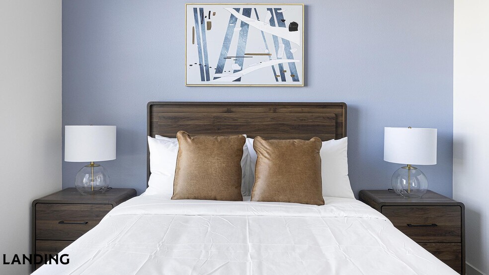 Building Photo - 1345 E 15th St