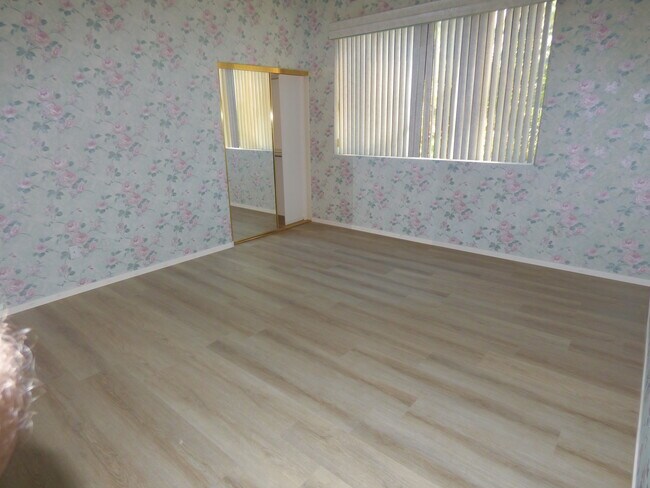 Building Photo - 2003 Summerside Ct