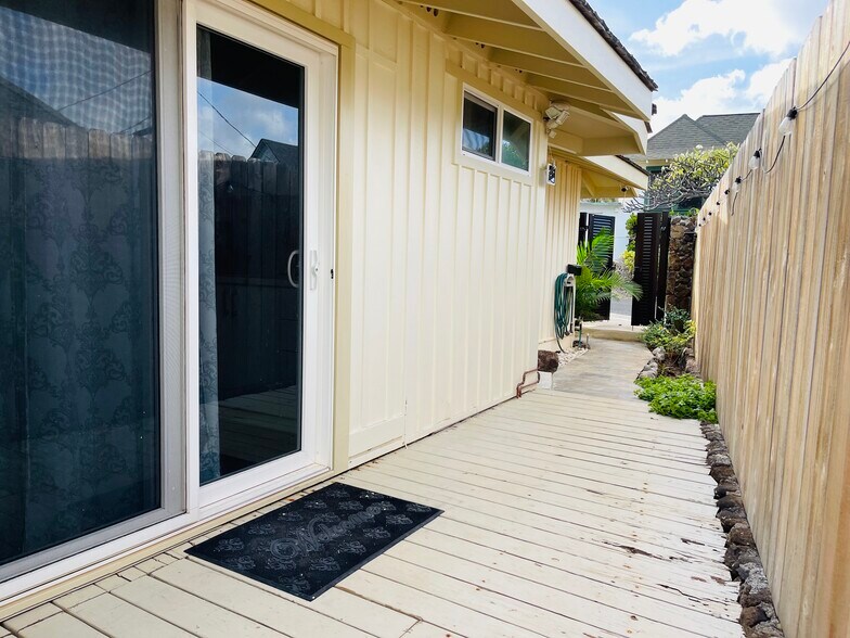 Building Photo - 4145 Akulikuli Ter