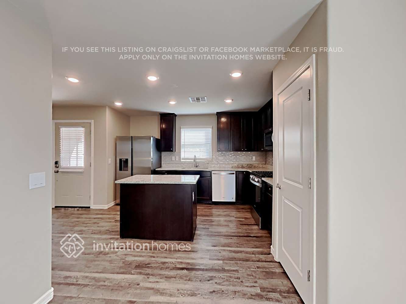 Building Photo - 8033 W Agora Ln