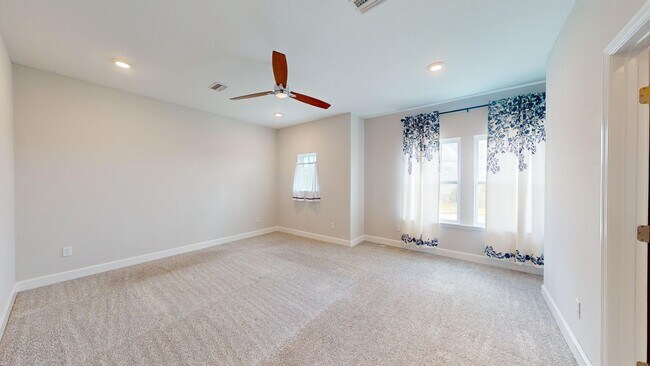 Building Photo - Stunning 3 bedroom home for rent in Shearw...