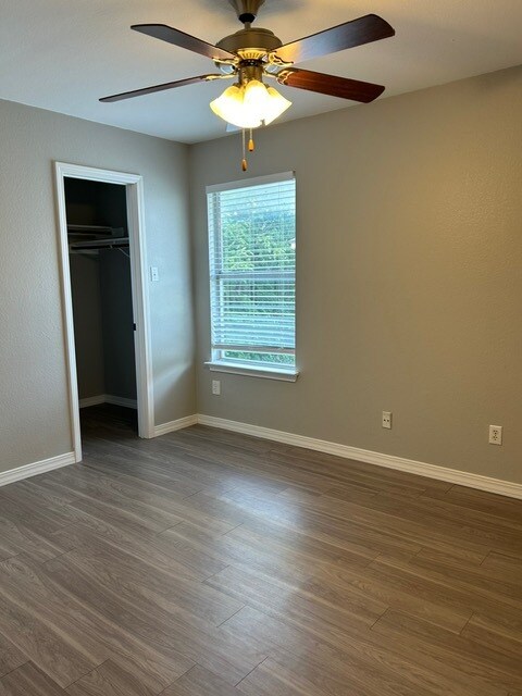 Building Photo - 1112 Christopher Ave