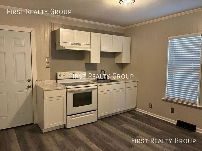 Building Photo - 20 Hudson St