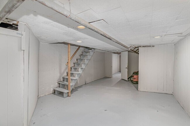 Building Photo - 3 Bedroom 1 Bathroom home in Harrisburg, PA