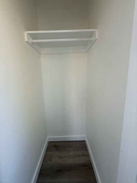 Building Photo - 631 Morreene Rd