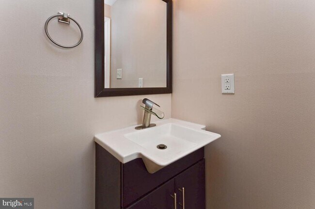 Building Photo - 11430 Horse Soldier Pl