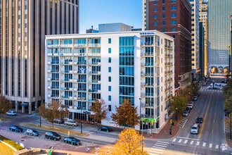 Building Photo - The Meridia Apartments