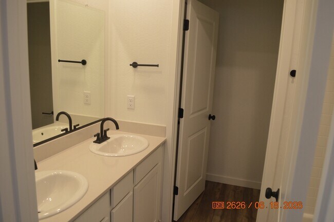 Building Photo - 4171 Scarlet Ct