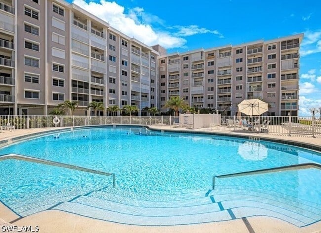 Building Photo - 3443 Gulf Shore Blvd N