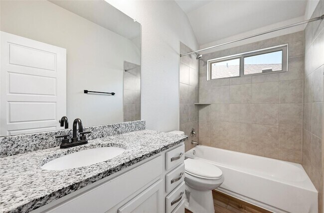 Building Photo - 10225 Bankhead Dr