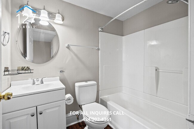 Building Photo - Lovely 3/1 located close on Historic Rivermont