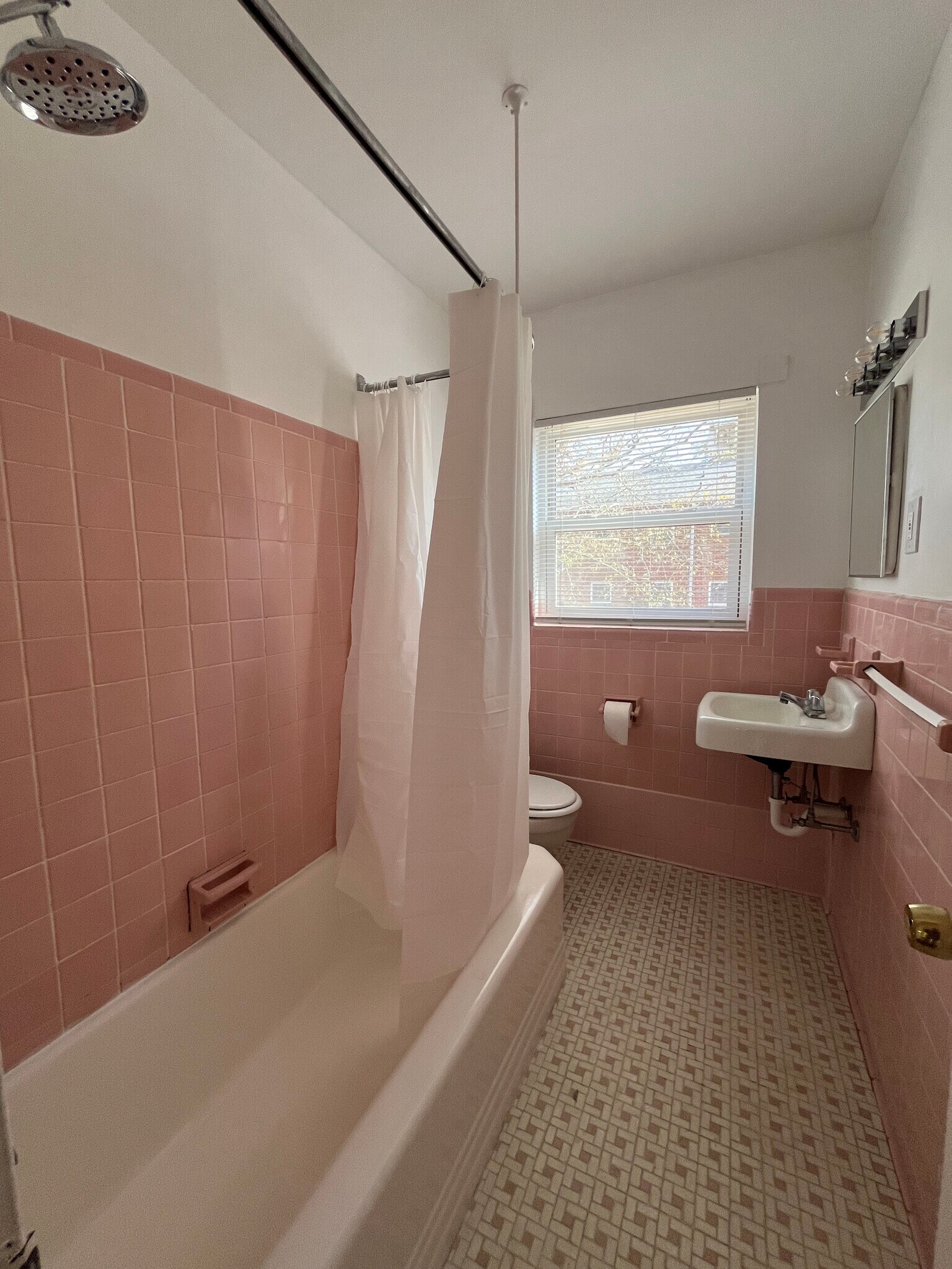 Bathroom - 501 Milledge Rd