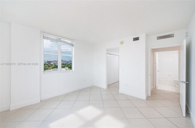 Building Photo - 117 NW 42nd Ave