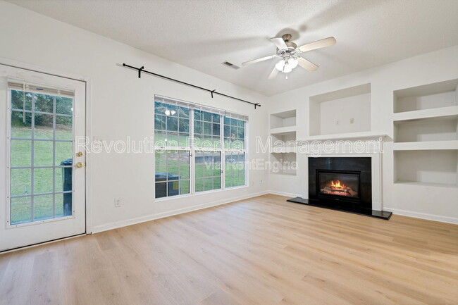 Building Photo - 8520 Kaden Dr