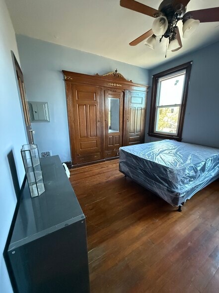 Primary Photo - 1236 N Redfield St