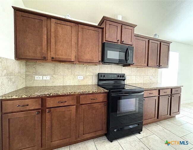 Building Photo - 3810 Flatrock Mountain Dr