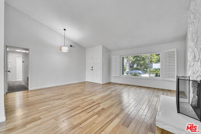 Building Photo - 3107 Hodler Dr