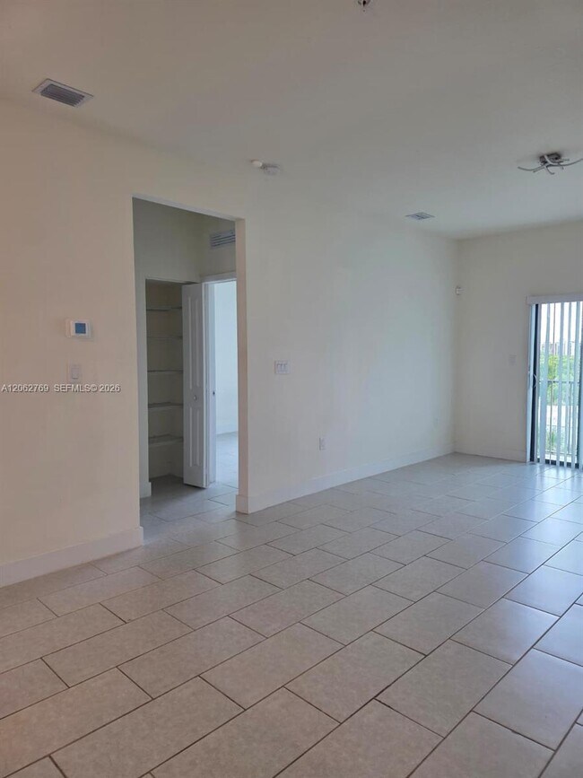 Building Photo - 8167 NW 41st St