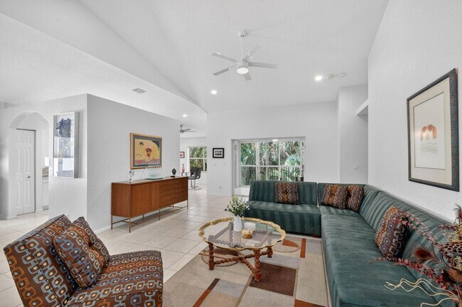 Building Photo - 7910 Laina Ln